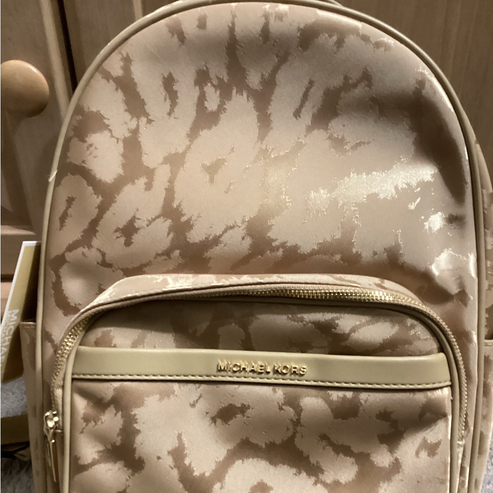 Authentic Michael Kors Backpack - Picture 2 of 5